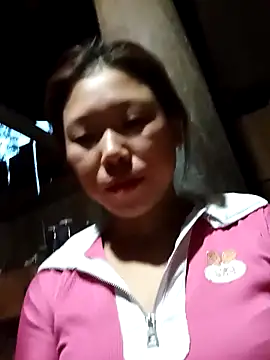 Ngocmi909 online show from April 15, 2026, 10:43 pm