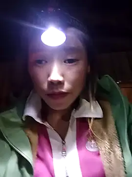 Ngocmi909 online show from December 15, 2025, 1:50 pm