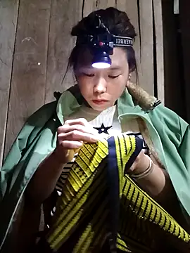 Ngocmi909 online show from March 14, 2026, 1:28 pm