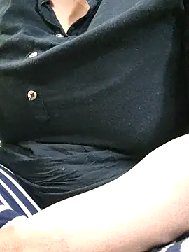 ARPITAGOYAL143 online show from November 18, 2025, 9:23 am