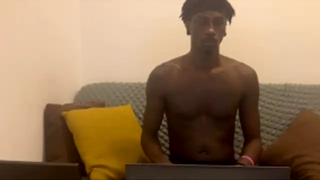 Snapshot of JuicyBlackD83 chatting on November 12, 2025, 1:59 pm JuicyBlackD83 online show from November 12, 2025, 1:59 pm