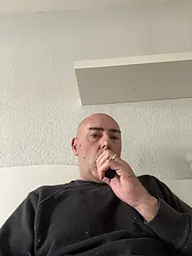 Richmcgee online show from April 12, 2026, 11:35 am