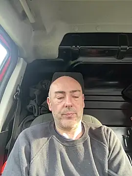 Richmcgee online show from April 10, 2026, 7:37 am