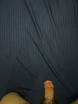 aliahmed98770 online show from April 1, 2026, 4:26 pm