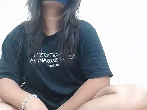 Vaani Singha online show from November 29, 2025, 7:41 am