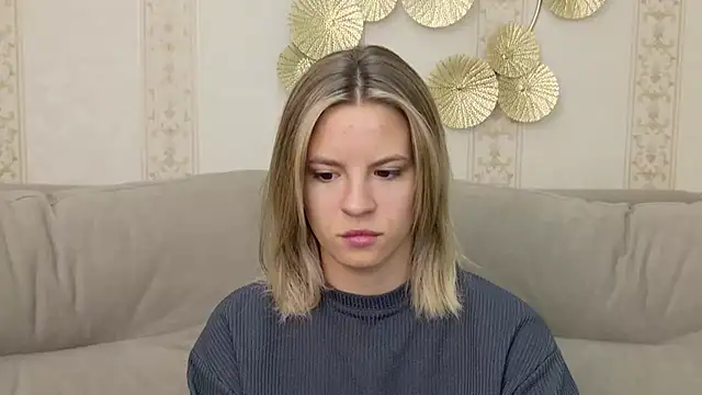 KiaraRolls online show from September 21, 2025, 8:36 pm