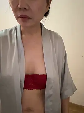 xiiuuff18 online show from July 17, 2026, 1:25 am