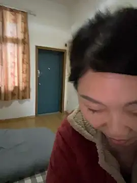 xiiuuff18 online show from February 13, 2026, 11:49 pm