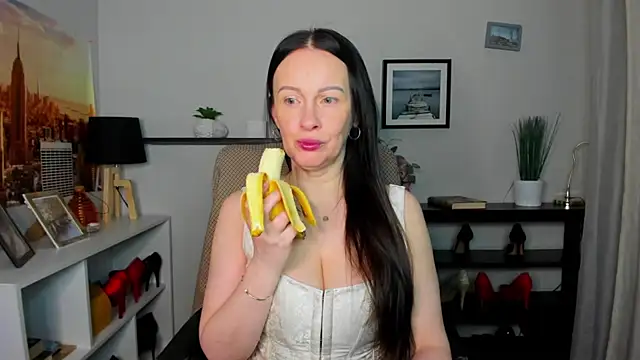 Velvet Jasmine online show from December 16, 2025, 6:28 am