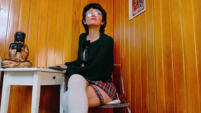 Zafiro Gem  online show from October 21, 2025, 9:14 pm