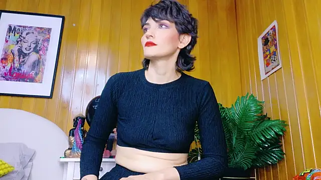 Zafiro Gem  online show from November 7, 2025, 8:35 pm