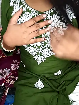 Snapshot of Cute_Anisha1 chatting on October 1, 2025, 3:38 pm Cute Anisha1 online show from October 1, 2025, 3:38 pm