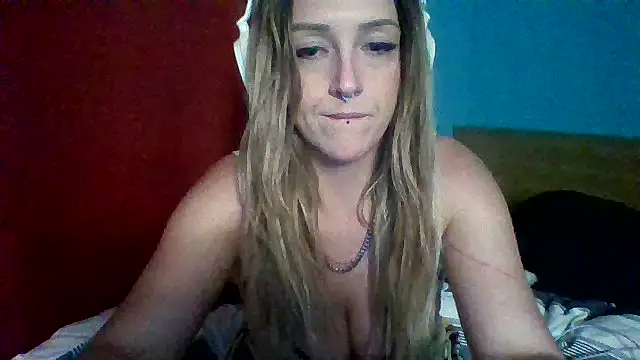 Snapshot of cutiekayls chatting on July 14, 2026, 9:47 am cutiekayls online show from July 14, 2026, 9:47 am