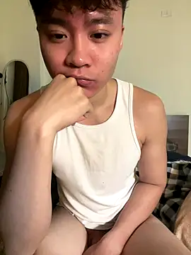 anhduc2k555 online show from January 6, 2026, 2:32 pm