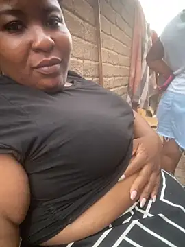 ThickTana online show from September 18, 2025, 3:37 pm