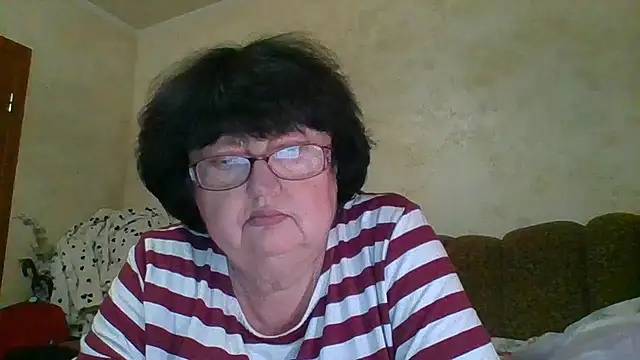 MilaSky5303 online show from November 17, 2025, 2:54 pm