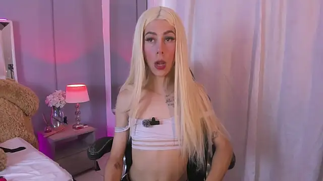 Darlyn tenderhot   online show from December 19, 2025, 12:40 pm