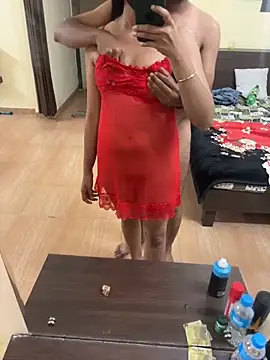 Snapshot of indianshycouple chatting on May 5, 2026, 2:53 pm indianshycouple online show from May 5, 2026, 2:53 pm