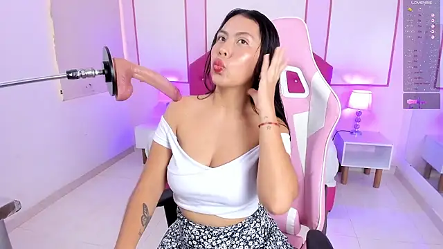 amanda noiir online show from September 30, 2025, 12:22 pm