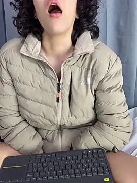 Snapshot of TeensNews18 chatting on February 14, 2026, 11:54 am TeensNews18 online show from February 14, 2026, 11:54 am