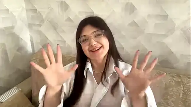 CarylWeatherholtz online show from October 6, 2025, 11:55 am