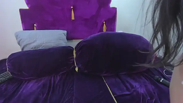 Laurentyler   online show from May 16, 2026, 10:36 am
