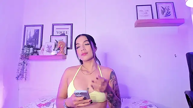 GabiHills online show from May 18, 2026, 2:01 am