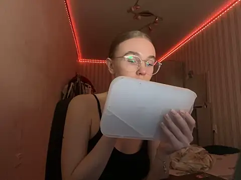 bellameow88 online show from October 10, 2025, 11:55 am