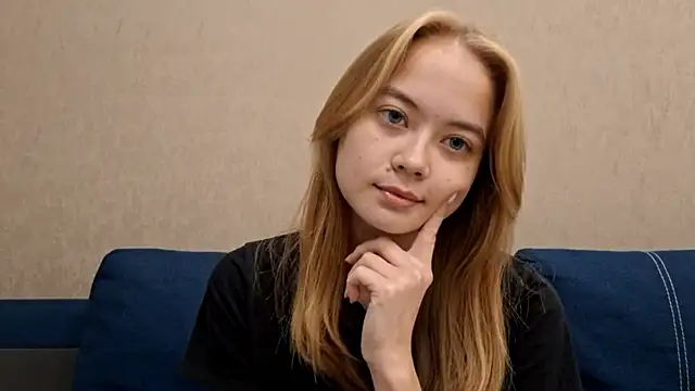 ALISALISAAS online show from September 26, 2025, 4:03 pm