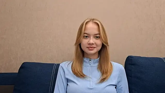 ALISALISAAS online show from September 29, 2025, 4:12 pm