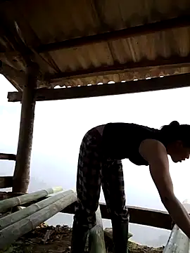 Maymay0033 online show from April 3, 2026, 3:35 am