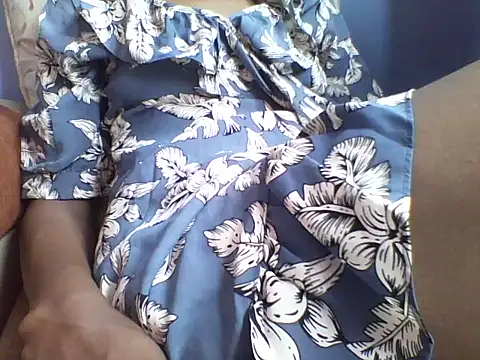 Snapshot of Moongodessy chatting on January 18, 2026, 1:14 pm Moongodessy online show from January 18, 2026, 1:14 pm