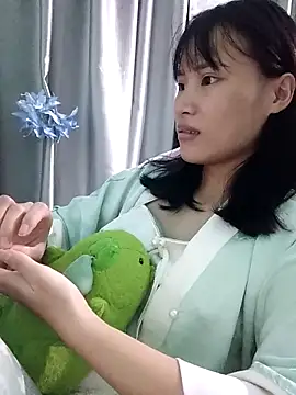 Snapshot of Ly-ny chatting on October 30, 2025, 6:44 am Ly-ny online show from October 30, 2025, 6:44 am