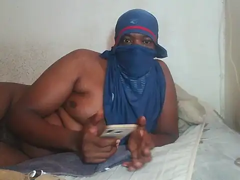 Snapshot of Bussyfats chatting on April 12, 2026, 7:55 am Bussyfats online show from April 12, 2026, 7:55 am