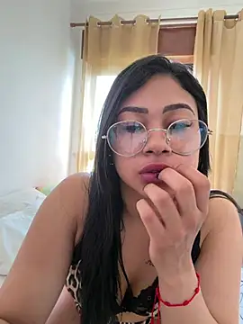 Snapshot of Tigresa23 chatting on May 22, 2026, 1:31 pm Tigresa23 online show from May 22, 2026, 1:31 pm