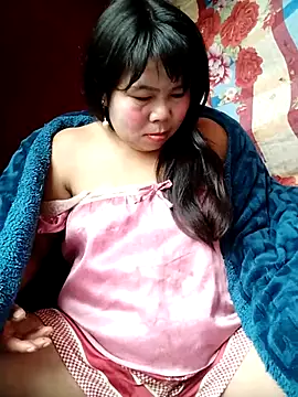 Snapshot of lusy-00 chatting on February 6, 2026, 2:40 am lusy-00 online show from February 6, 2026, 2:40 am