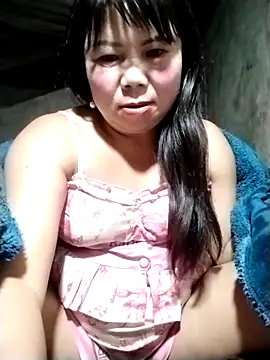 Snapshot of lusy-00 chatting on February 11, 2026, 2:28 pm lusy-00 online show from February 11, 2026, 2:28 pm