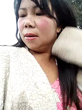 Snapshot of lusy-00 chatting on January 18, 2026, 10:40 am lusy-00 online show from January 18, 2026, 10:40 am