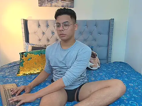 stewart mateo  online show from November 19, 2025, 2:11 am