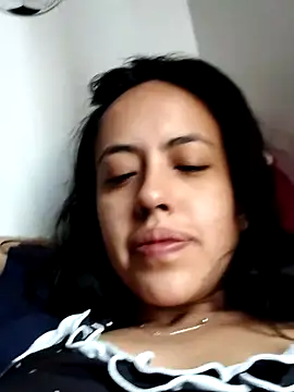 Snapshot of Queen_Ashly chatting on July 5, 2026, 5:31 pm Queen Ashly online show from July 5, 2026, 5:31 pm