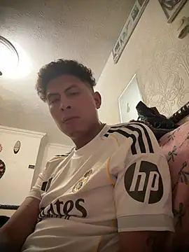 Snapshot of Dario12345z chatting on March 3, 2026, 5:47 am Dario12345z online show from March 3, 2026, 5:47 am