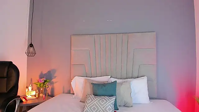 Snapshot of sophie_rojas chatting on February 24, 2026, 4:52 pm sophie rojas online show from February 24, 2026, 4:52 pm