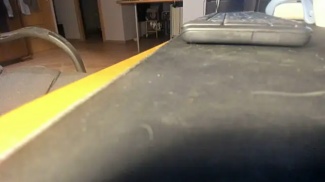 Snapshot of vlakas_from_cbate chatting on December 1, 2025, 4:30 pm vlakas from cbate online show from December 1, 2025, 4:30 pm