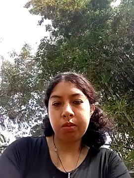 Snapshot of Syndel23 chatting on April 25, 2026, 2:47 pm Syndel23 online show from April 25, 2026, 2:47 pm