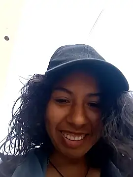 Snapshot of Syndel23 chatting on April 29, 2026, 2:54 pm Syndel23 online show from April 29, 2026, 2:54 pm