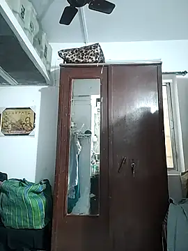 Snapshot of Jann_Riya333 chatting on October 11, 2025, 12:22 am Jann Riya333 online show from October 11, 2025, 12:22 am