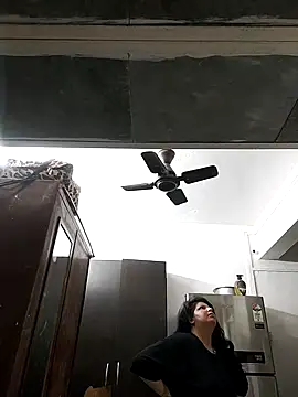 Snapshot of Jann_Riya333 chatting on October 7, 2025, 1:39 am Jann Riya333 online show from October 7, 2025, 1:39 am