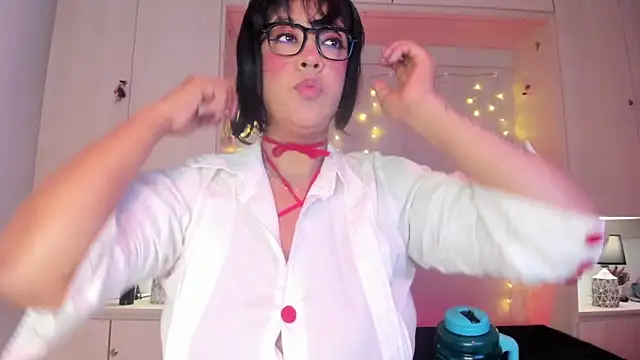 Snapshot of VickyRuiz_ chatting on February 11, 2026, 12:38 pm VickyRuiz online show from February 11, 2026, 12:38 pm