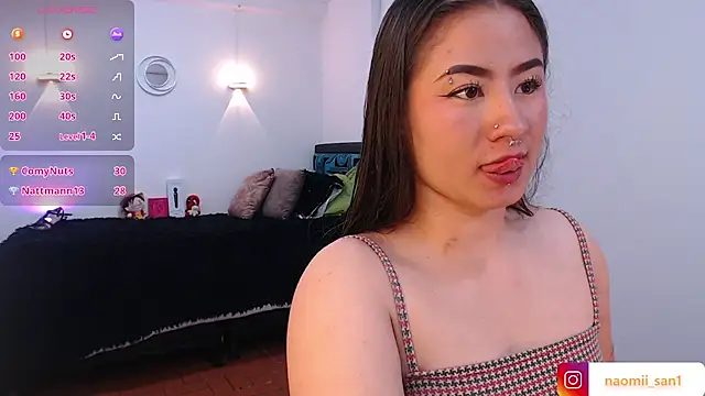 naomii san online show from September 18, 2025, 9:40 pm