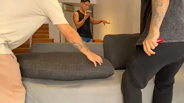 lenruy online show from April 10, 2026, 1:29 pm